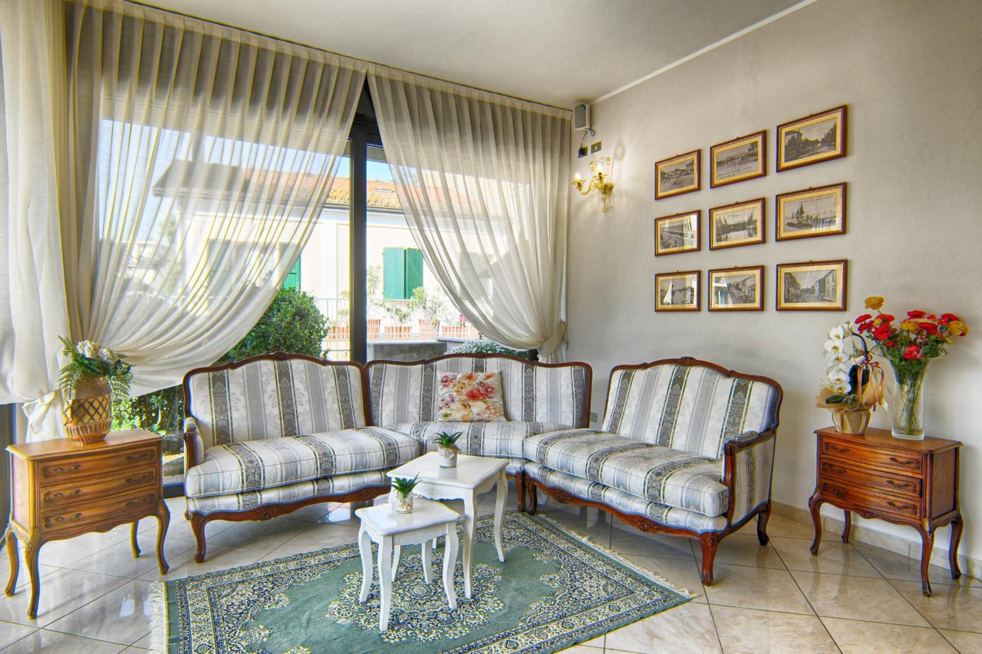 Villa Zavatta "B&B - Rooms & Apartments" ベラーリア・イジェア・マリーナ エクステリア 写真